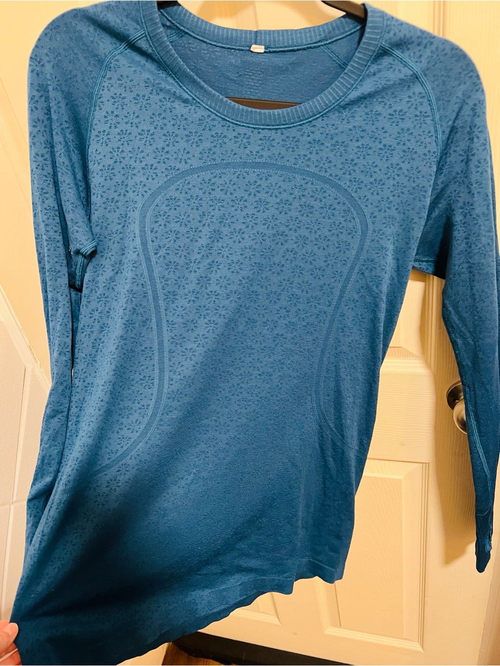 lululemon bundle - two tops Teal Long-Sleeve Seamless and black open back top.